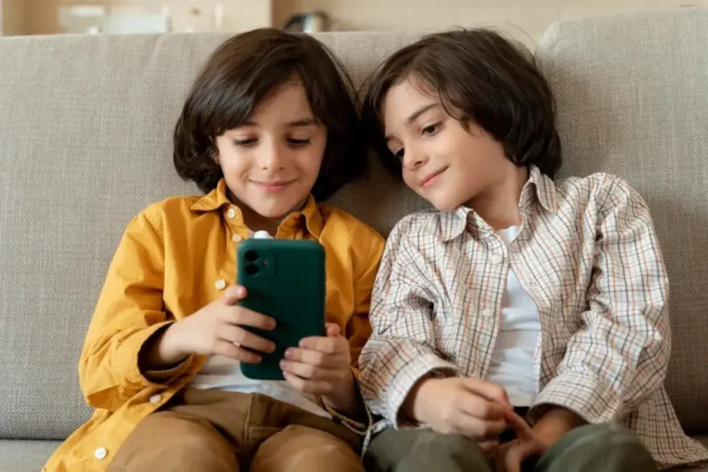 Crianças e tecnologia | Conectadas com sabedoria