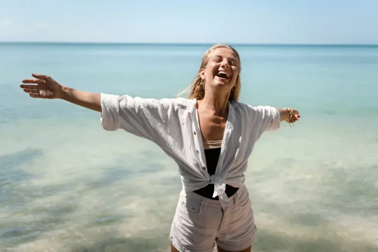 Conquiste uma vida plena desvendando a relação profunda entre vida financeira e qualidade de vida. Desde o impacto do stress financeiro até estratégias práticas para prosperidade, este artigo em português guia você em uma jornada transformadora. Comece hoje a construir um futuro financeiro estável e colha os benefícios de uma vida verdadeiramente plena.